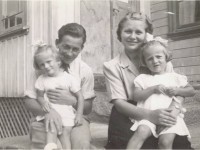 Roar Antonsen med kona Solveig og barna Sissel og Tone